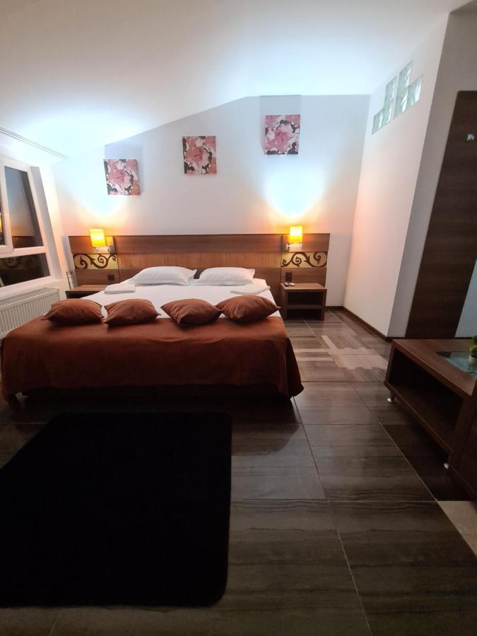 Garsoniera Privata Bed & Breakfast Bucharest Exterior photo
