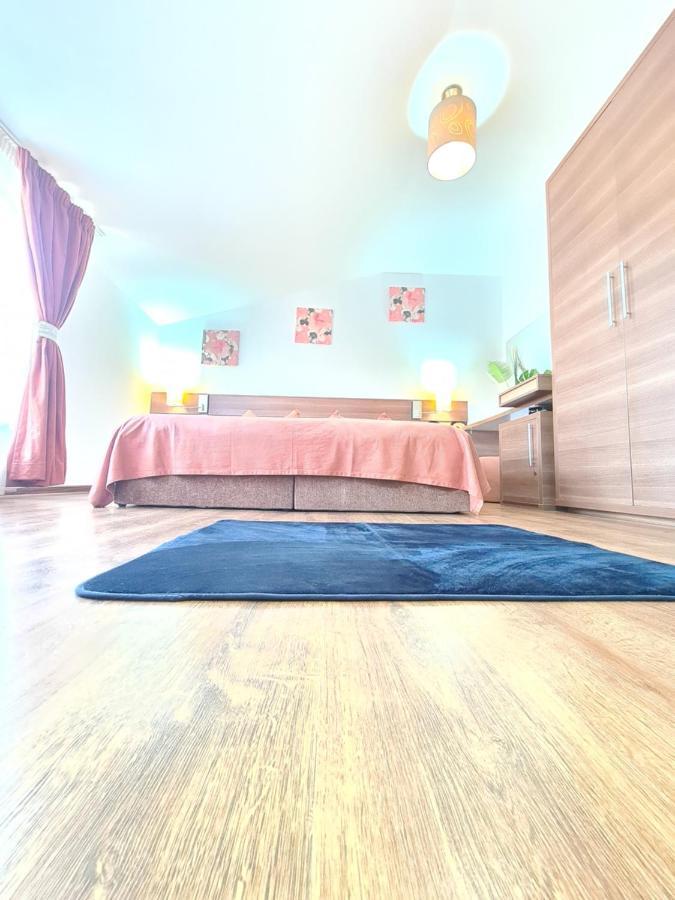 Garsoniera Privata Bed & Breakfast Bucharest Exterior photo